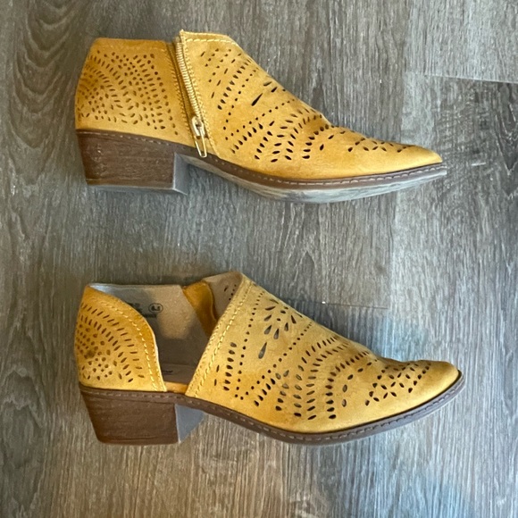 Buckle Not Rated Mustard Yellow Perforated Lazercut ankle cutout Booties - Picture 8 of 16
